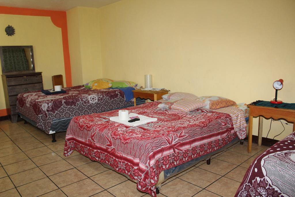 Hotel Kasa Kamelot Quetzaltenango Exterior photo