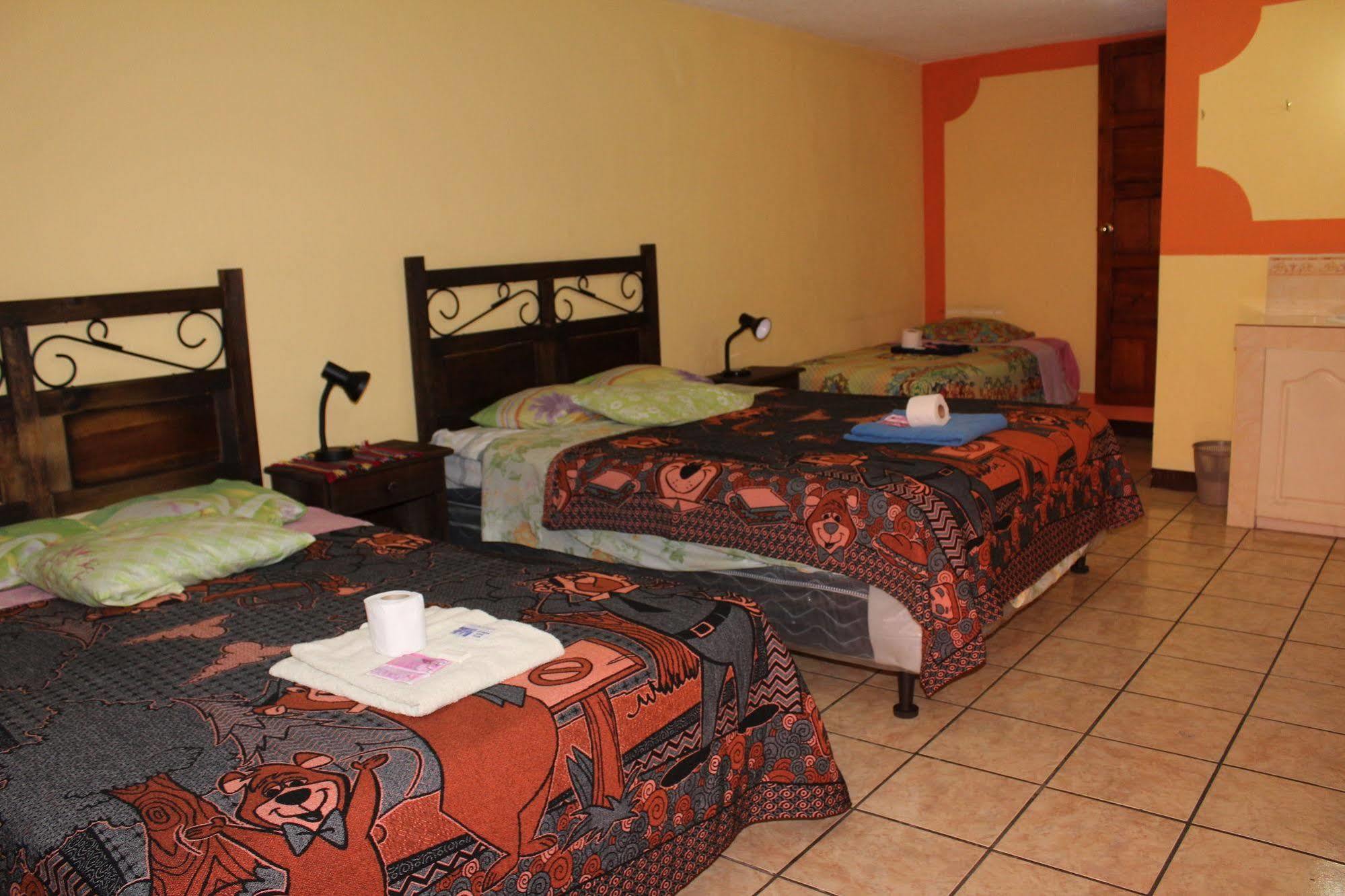 Hotel Kasa Kamelot Quetzaltenango Exterior photo
