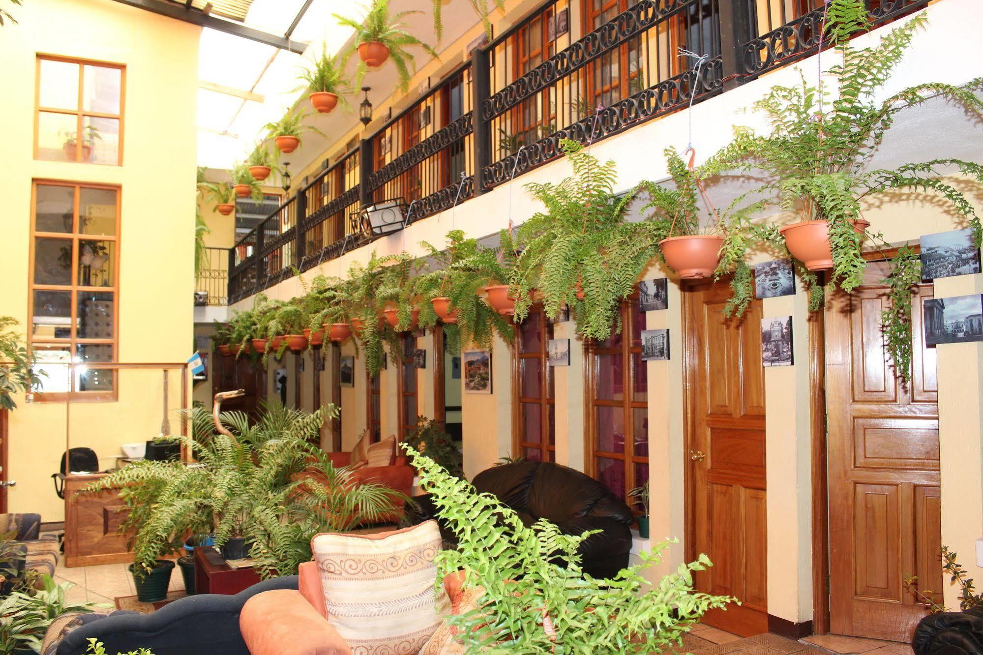 Hotel Kasa Kamelot Quetzaltenango Exterior photo